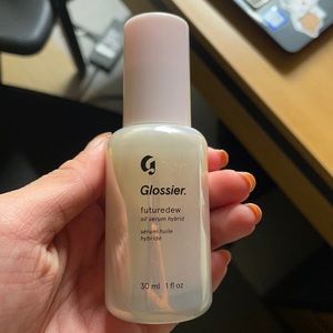 Glossier futuredew serum